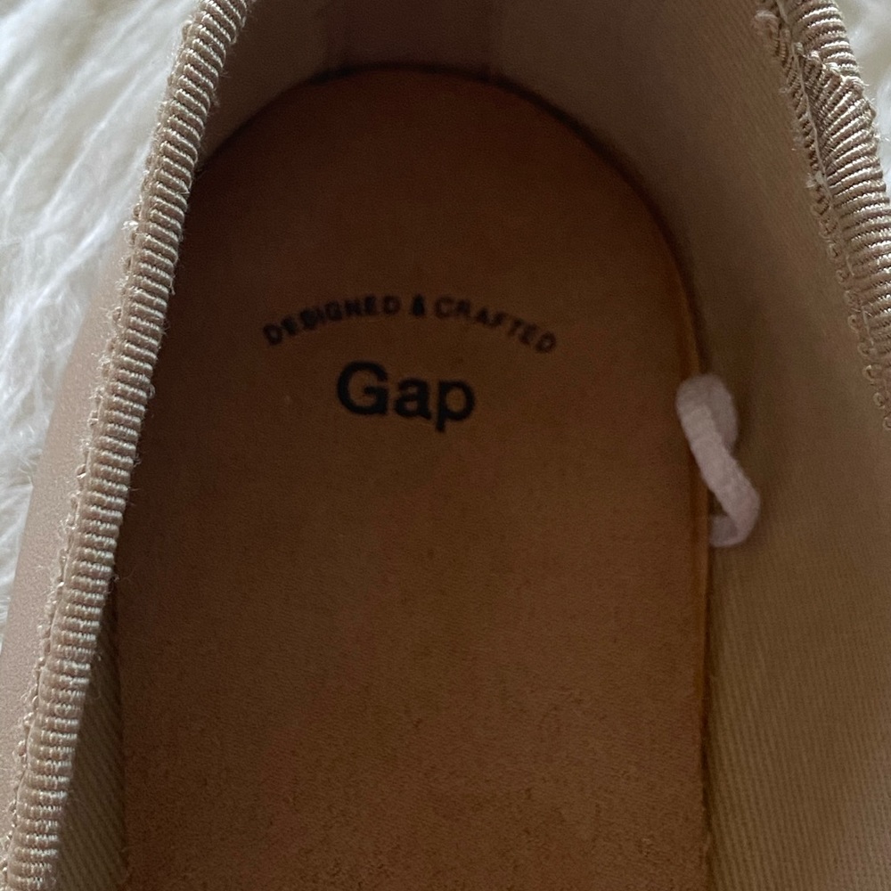 GAP shoes gold metallic champagne ballet flats - Picture 3 of 4